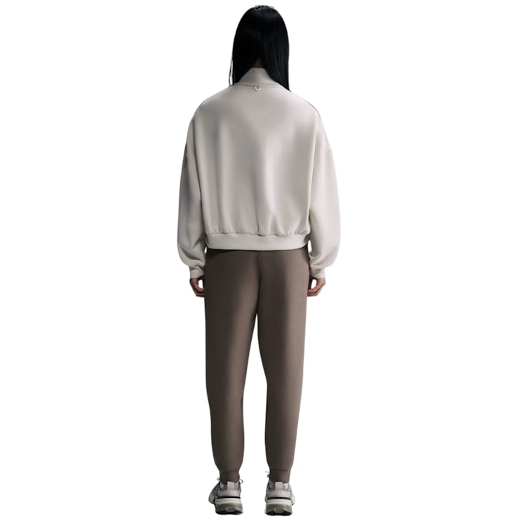 Blusão Nike 24.7 ImpossiblySoft Dri-Fit Oversized Feminino - Bege
