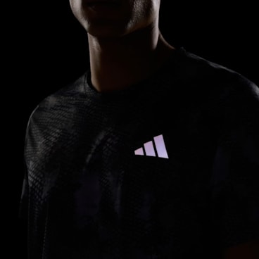 Camiseta Adidas Animal Print Adi365 Iconic Masculina - Cinza