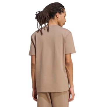 Camiseta Adidas Foundation Masculina - Marrom