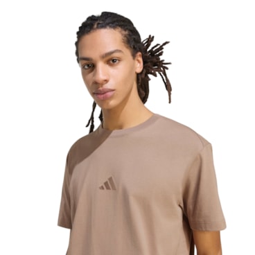 Camiseta Adidas Foundation Masculina - Marrom