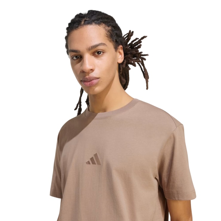 Camiseta Adidas Foundation Masculina - Marrom