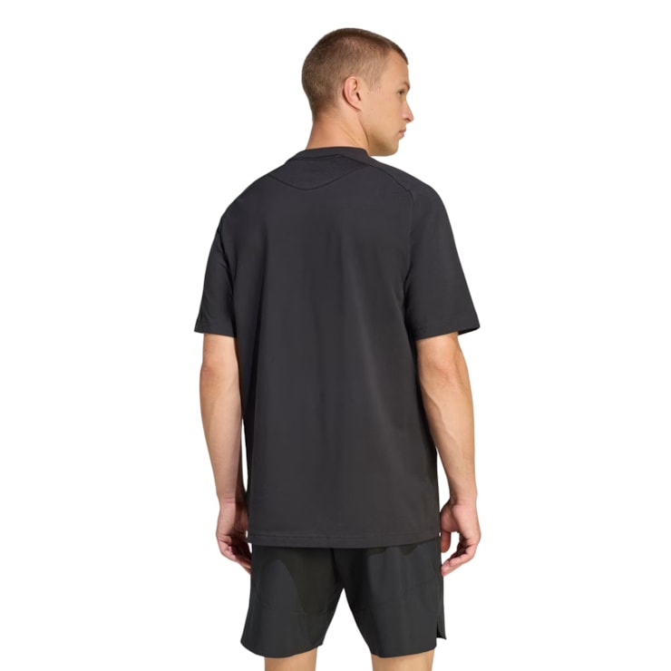Camiseta Adidas Tiro Travel Masculina - Preta