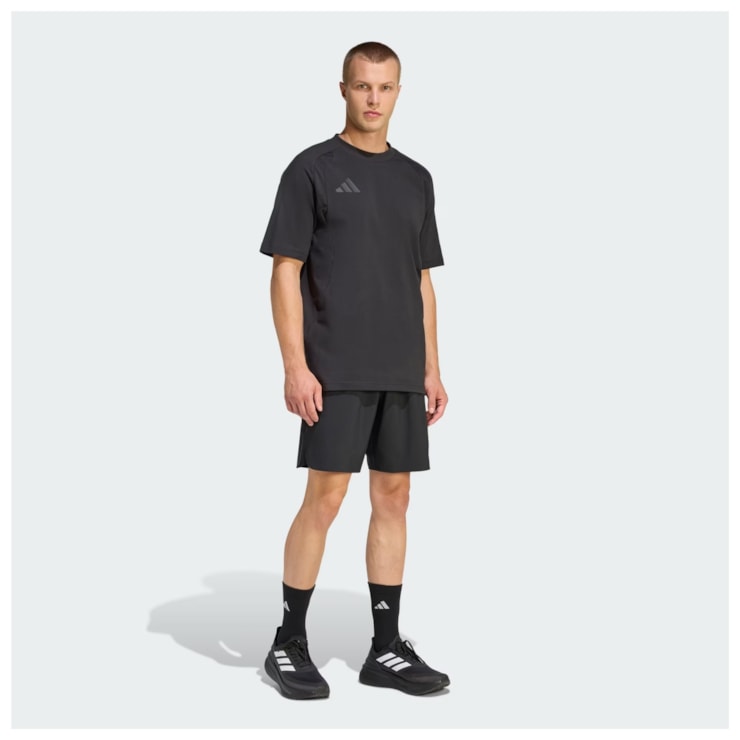 Camiseta Adidas Tiro Travel Masculina - Preta