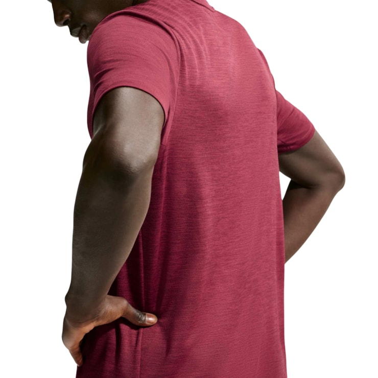 Camiseta Dri-Fit Nike UV Miler Masculina - Vermelha