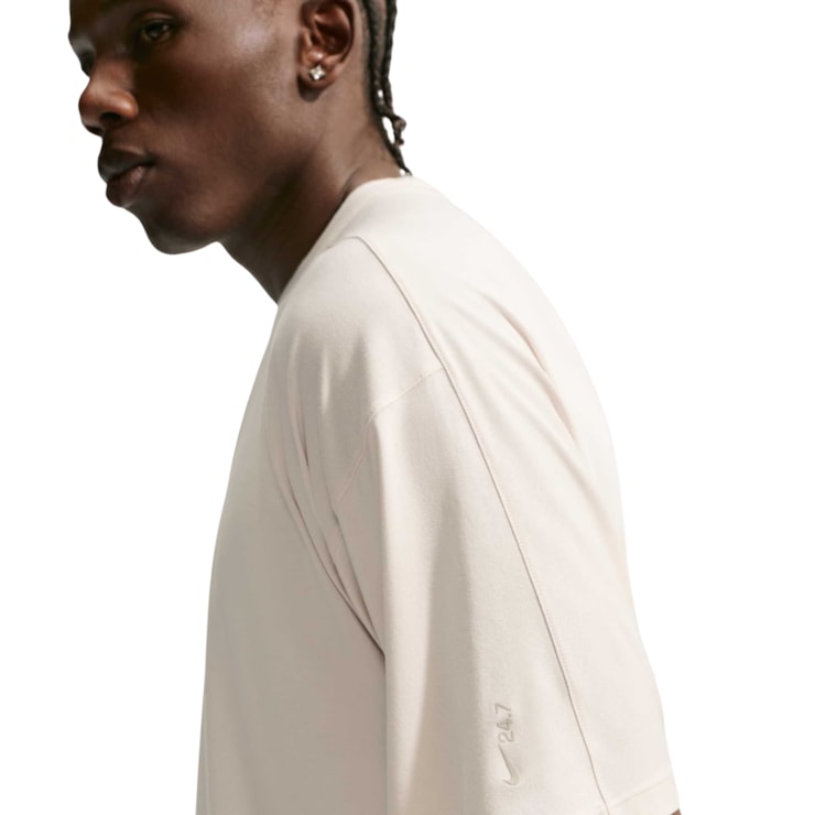 Camiseta Nike Dri-Fit 24.7 Knit Masculina - Bege