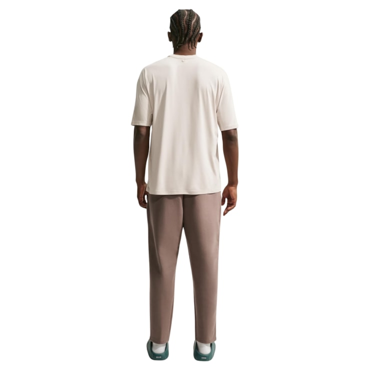Camiseta Nike Dri-Fit 24.7 Knit Masculina - Bege