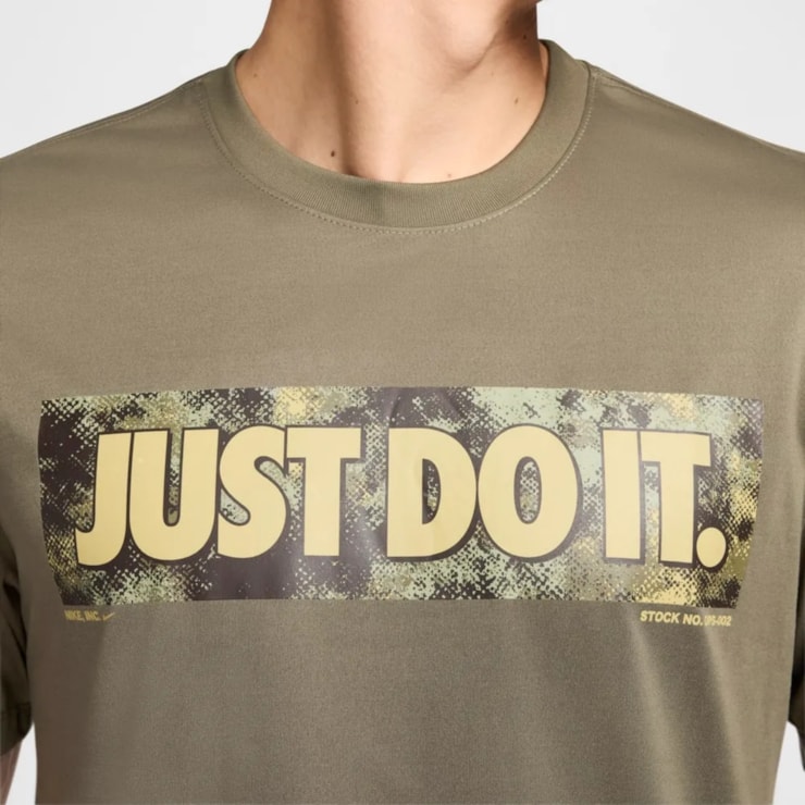 Camiseta Nike Estampada Just Do It Masculina - Verde