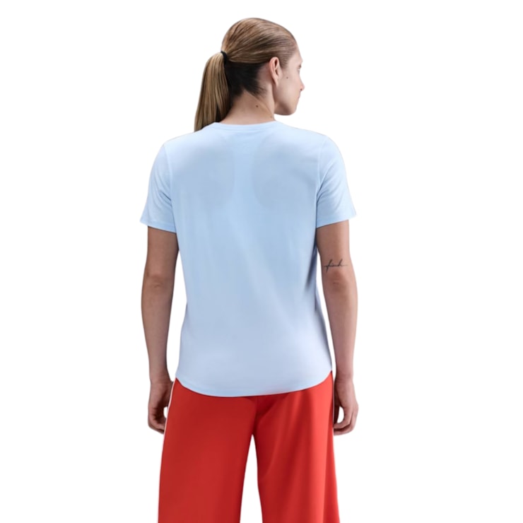 Camiseta Nike Sportswear Club Essentials Feminina - Azul