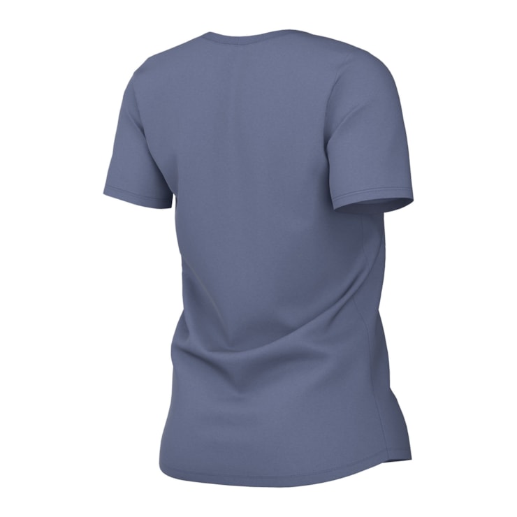 Camiseta Nike Sportswear Club Essentials Feminina - Lilás