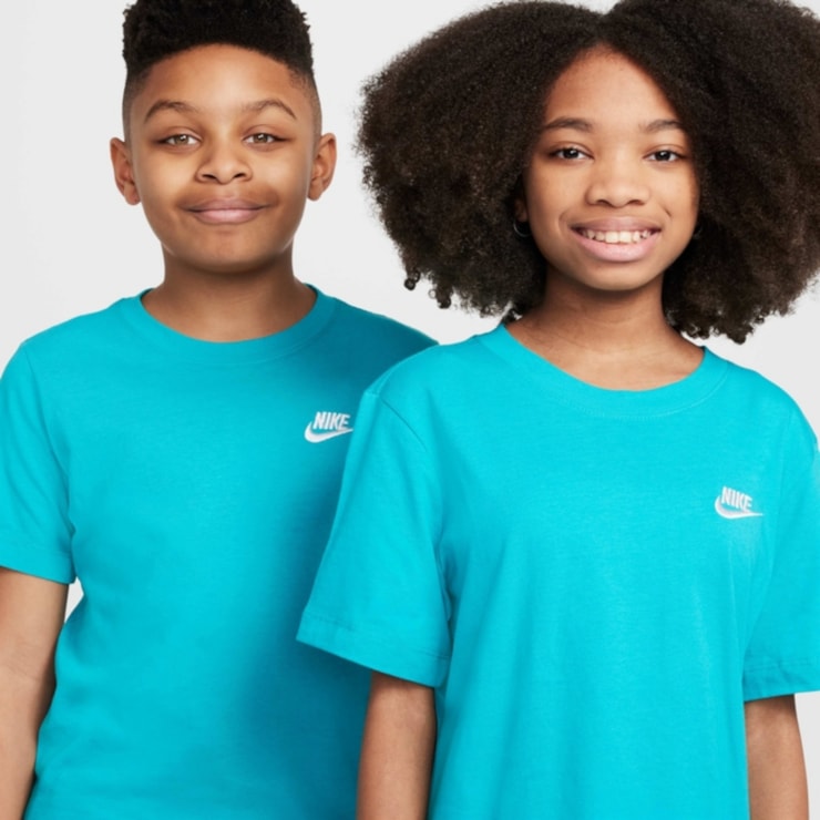 Camiseta Nike Sportswear Futura Infantil - Azul