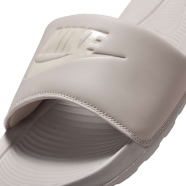Chinelo Slide Nike Victori One Masculino - Bege