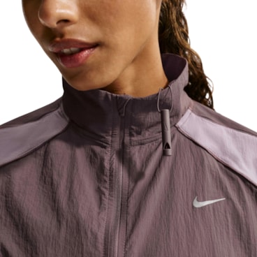 Jaqueta Nike Swift Repel Uv Feminina - Roxa