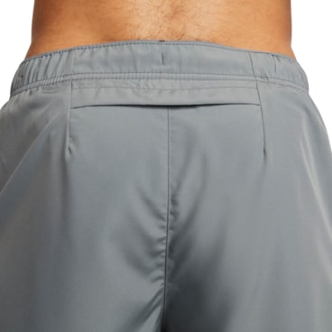 Short Nike Challenger 7 Masculino - Cinza