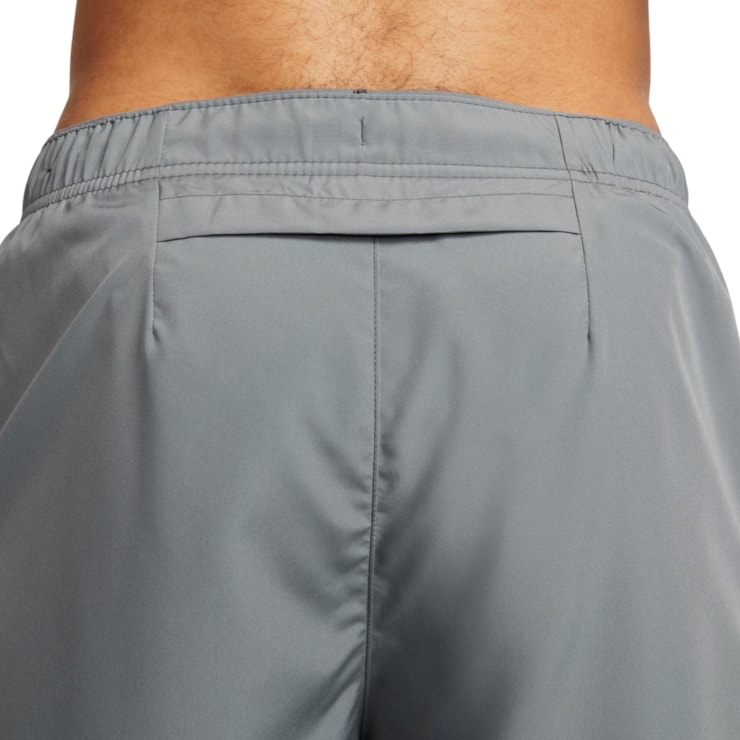 Short Nike Challenger 7 Masculino - Cinza