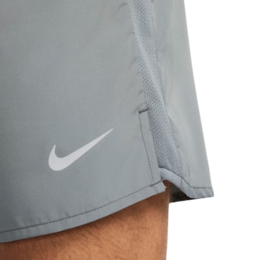 Short Nike Challenger 7 Masculino - Cinza