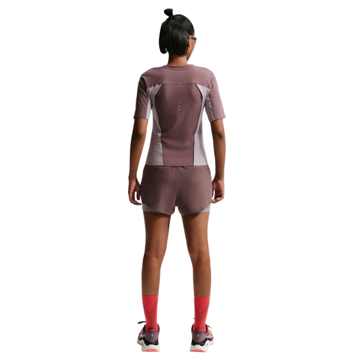 Shorts Nike Dri-Fit Swift 2 In 1 Feminino - Bordô