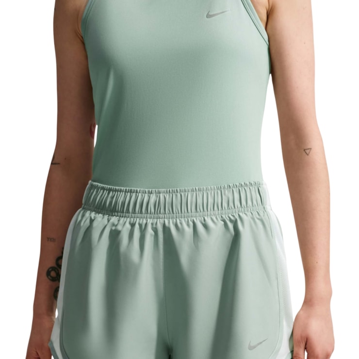 Shorts Nike Dri-FIT Tempo Feminino - Verde Claro
