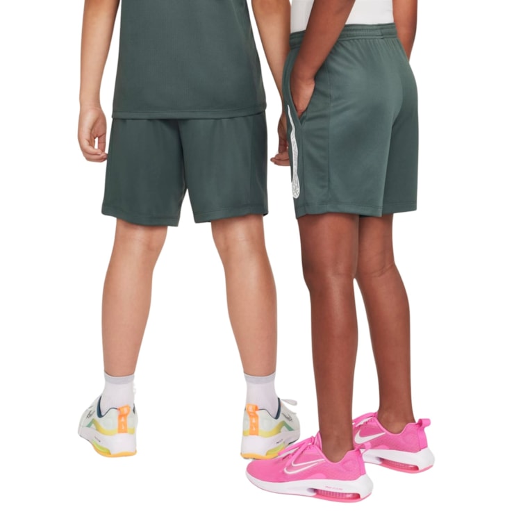 Shorts Nike Dri-FIT Trophy 23 Infantil - Verde Escuro